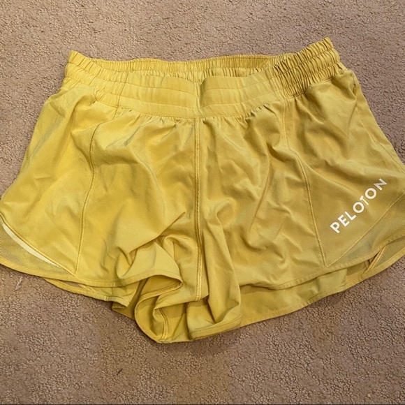 Peloton Pants - Peloton Lululemon 4” Hotty Hot Short Size 8 Long